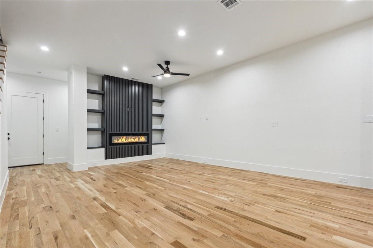 2327 Vagas St #102 - Photo 2 of 18