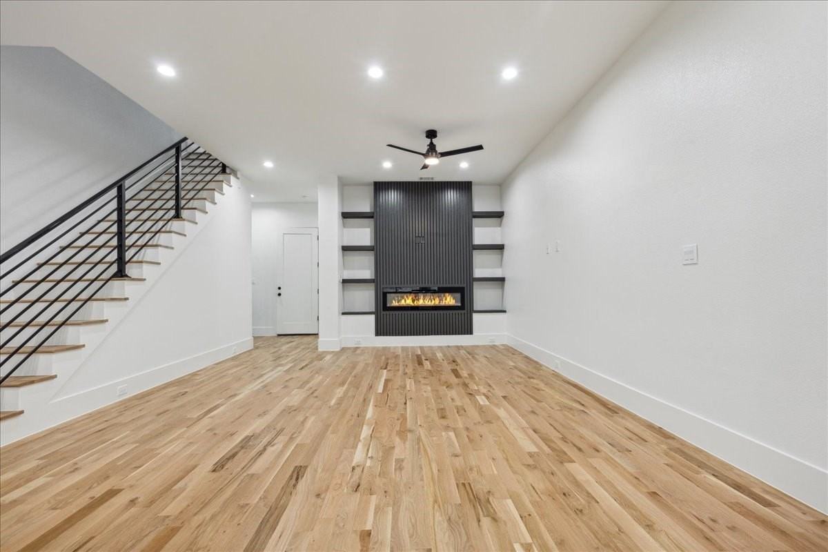 2327 Vagas St #102 - Photo 3 of 18