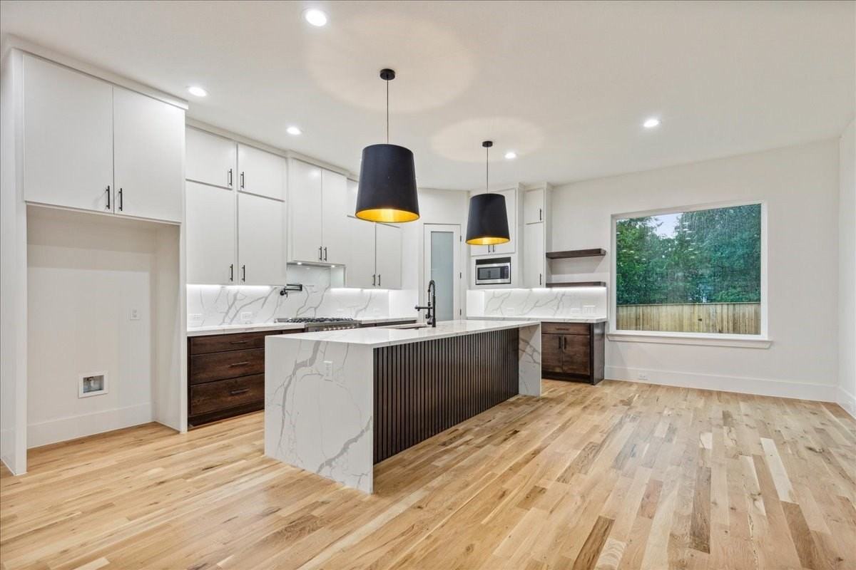 2327 Vagas St #102 - Photo 5 of 18
