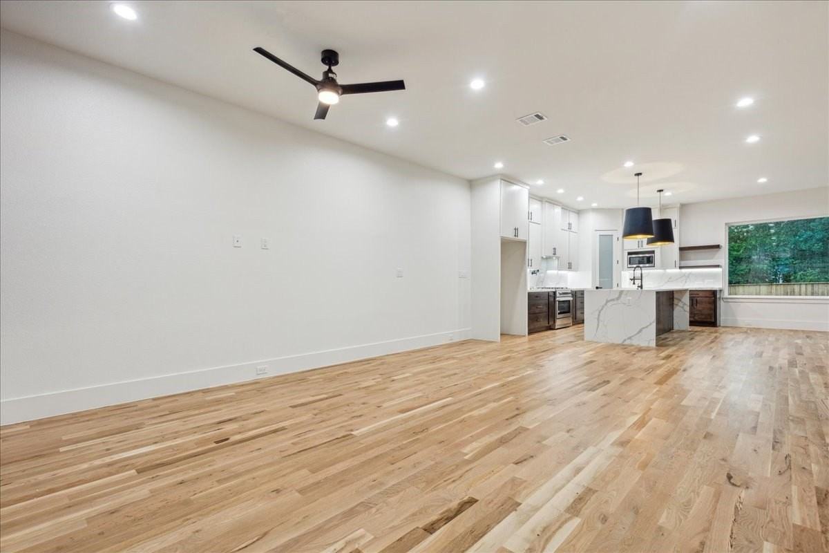 2327 Vagas St #102 - Photo 7 of 18