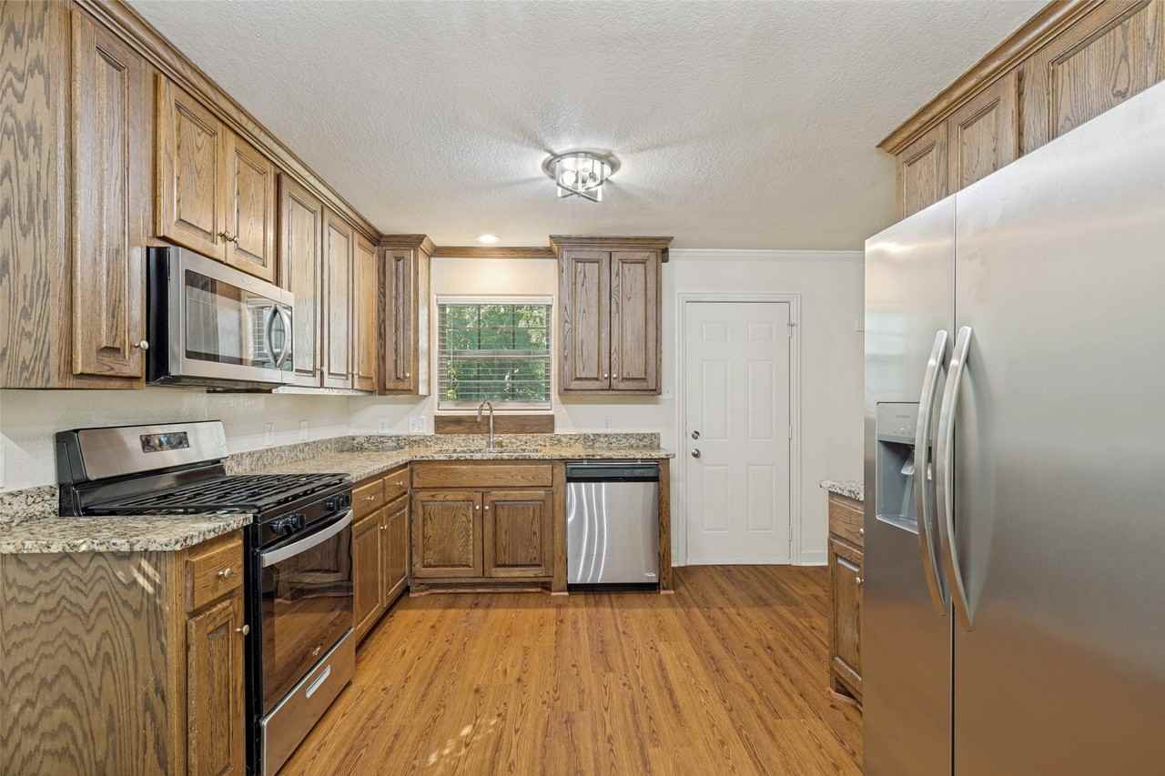 7217 Denton Dr - Photo 4 of 22
