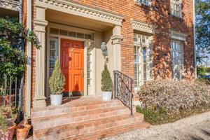 featured image of 4100 Lovers Ln