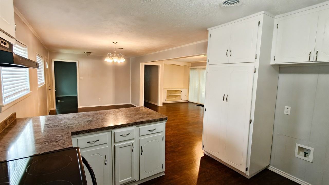 4800 Sabelle Ln - Photo 4 of 15