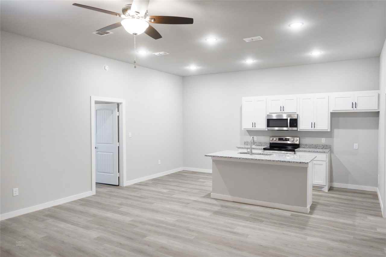 2652 Roman Ln - Photo 5 of 17