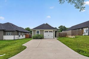 featured image of 1032 Ray Dr