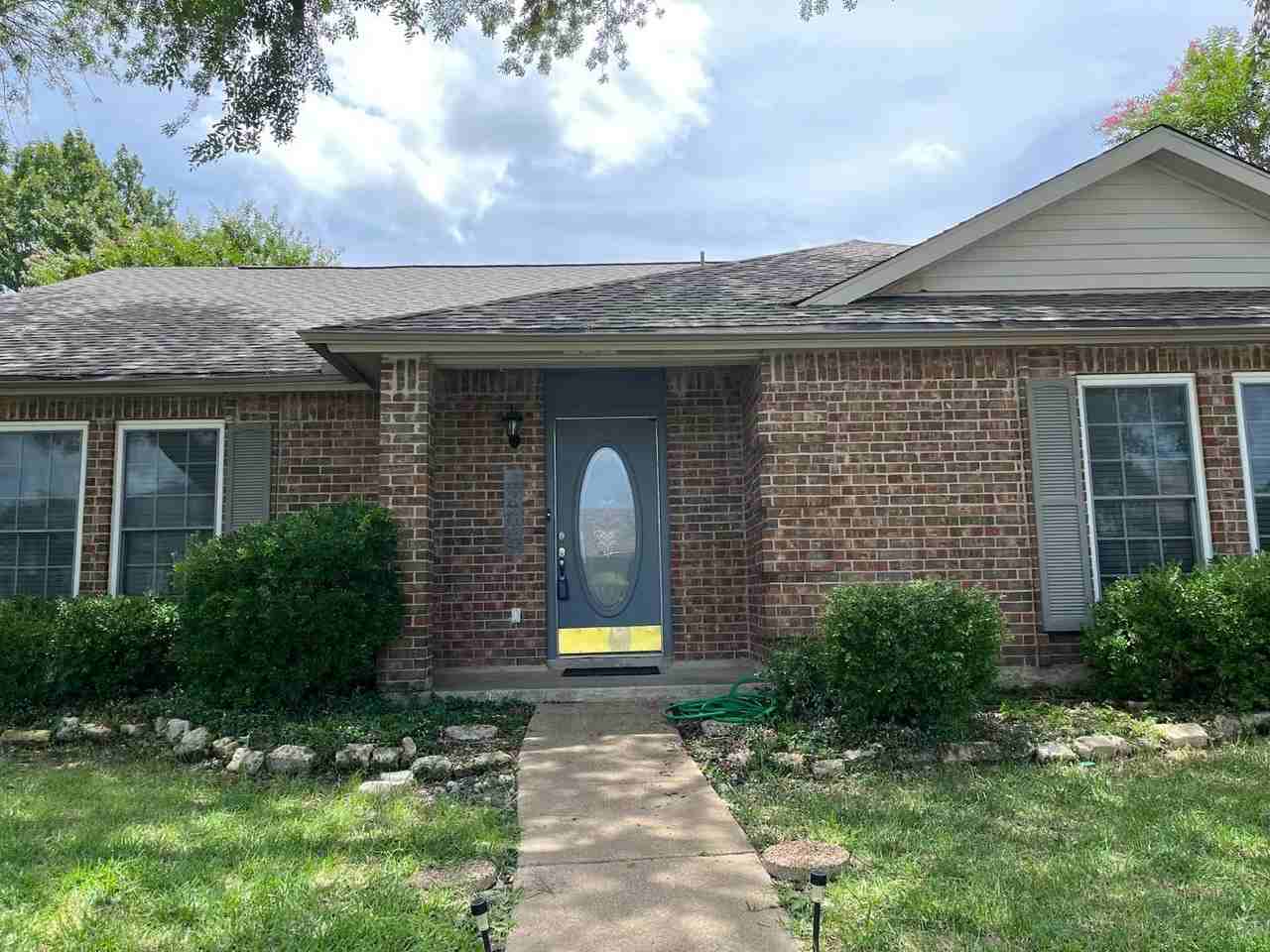 4409 Seville Ln - Photo 2 of 24