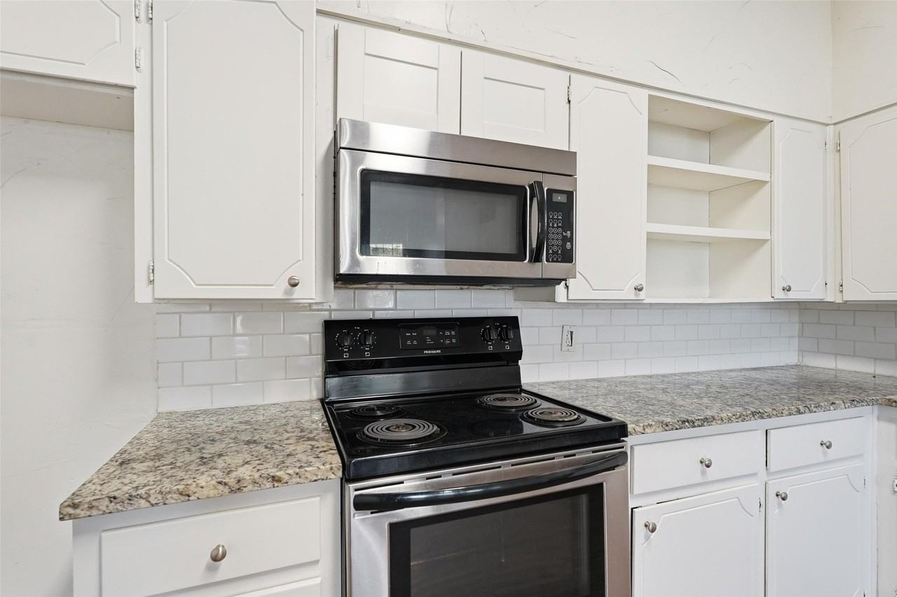 900 W Morgan St - Photo 6 of 28