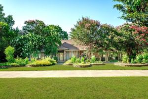 featured image of 999 W Forest Grove Rd