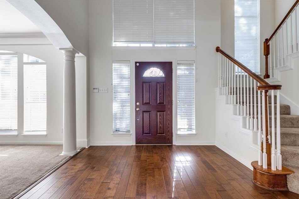 8924 High Meadows Dr - Photo 3 of 23