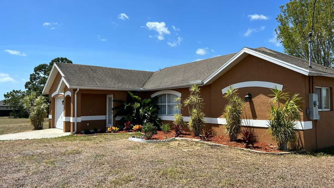 1602 Sw 16th Ct - Photo 2 of 42