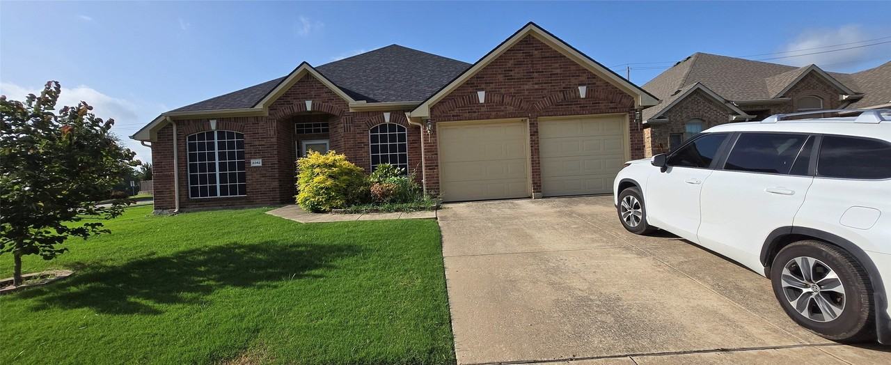2342 Lake Hollow Cir
