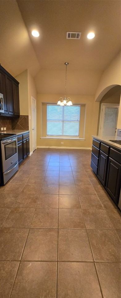 2342 Lake Hollow Cir - Photo 3 of 20