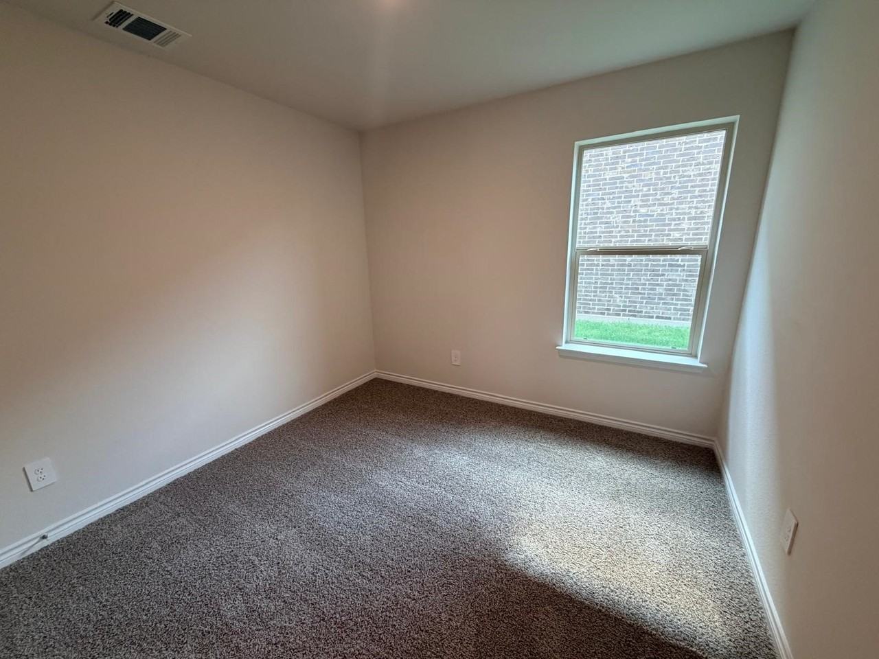 1313 Hopes Lake Dr - Photo 5 of 10