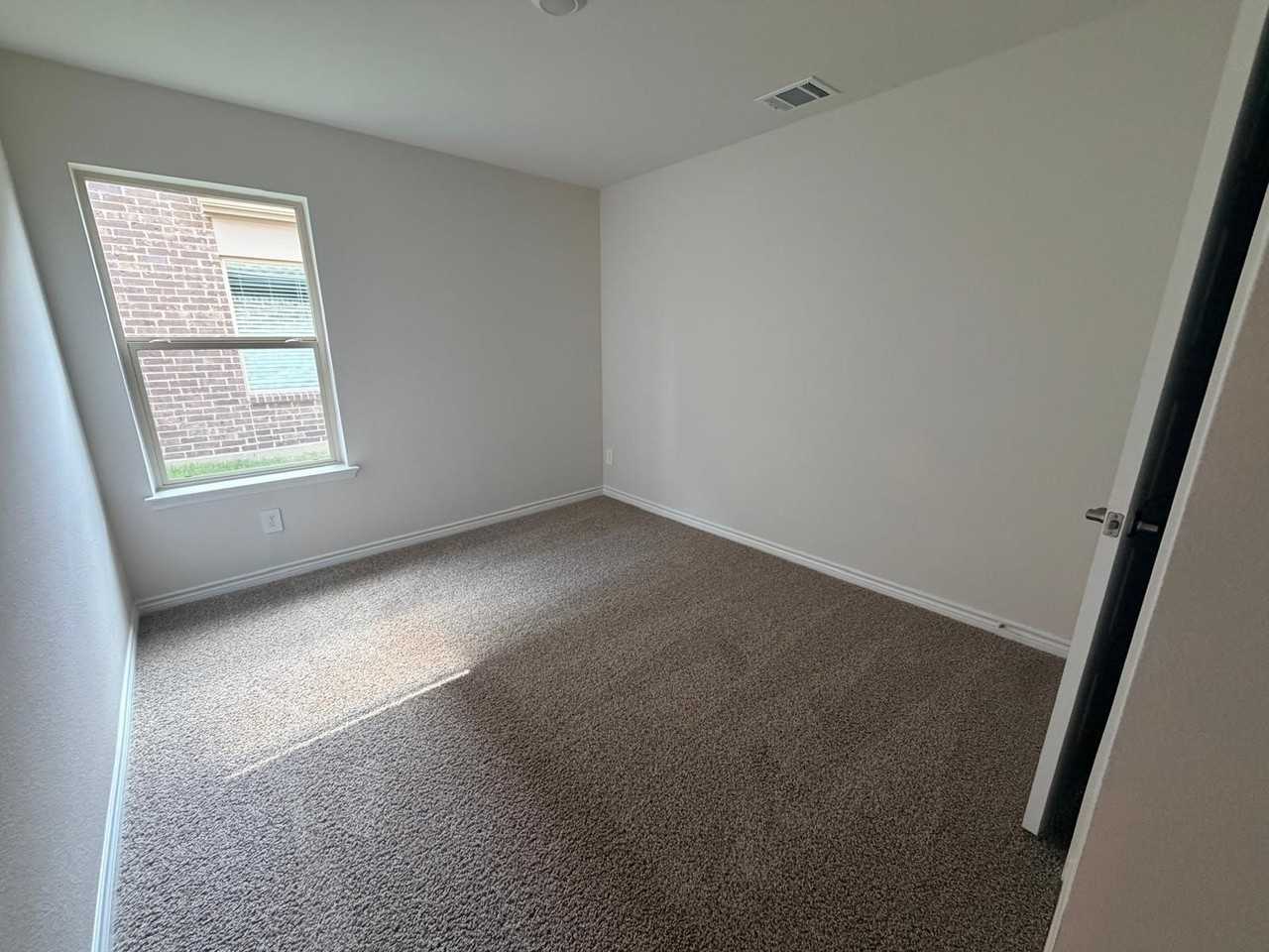 1313 Hopes Lake Dr - Photo 6 of 10