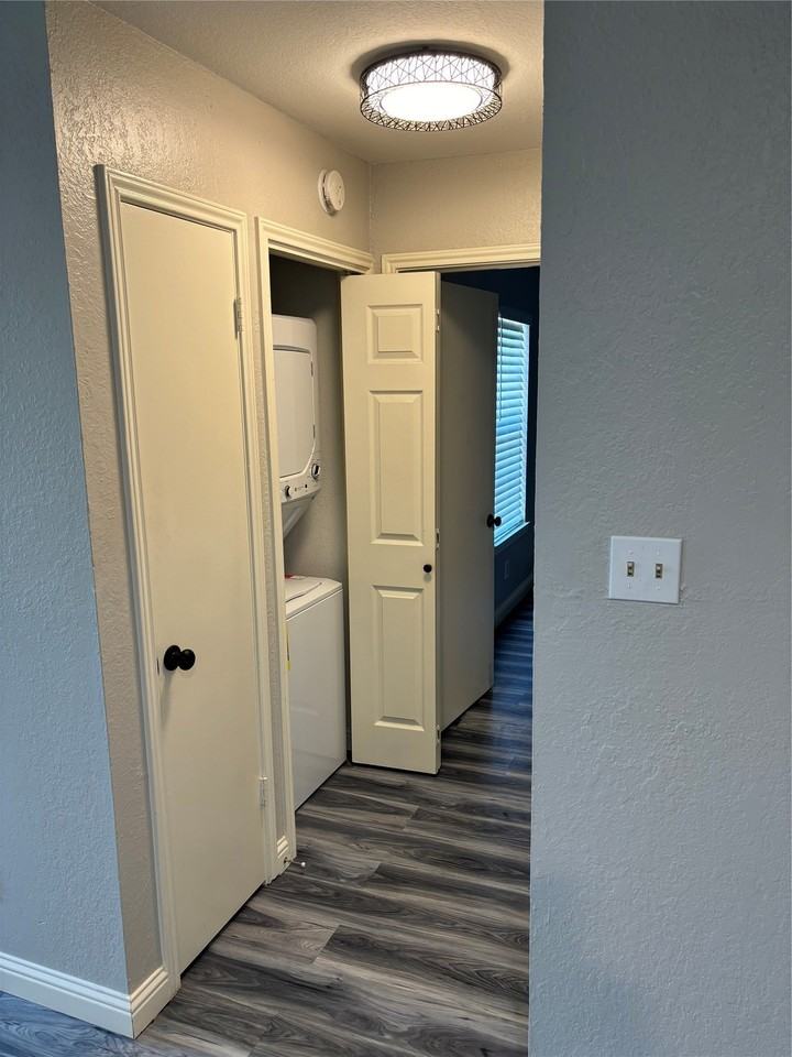1730 Crest Point Dr - Photo 6 of 9