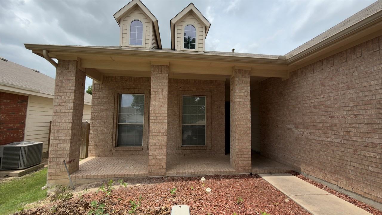14005 Silkwood Dr - Photo 2 of 18