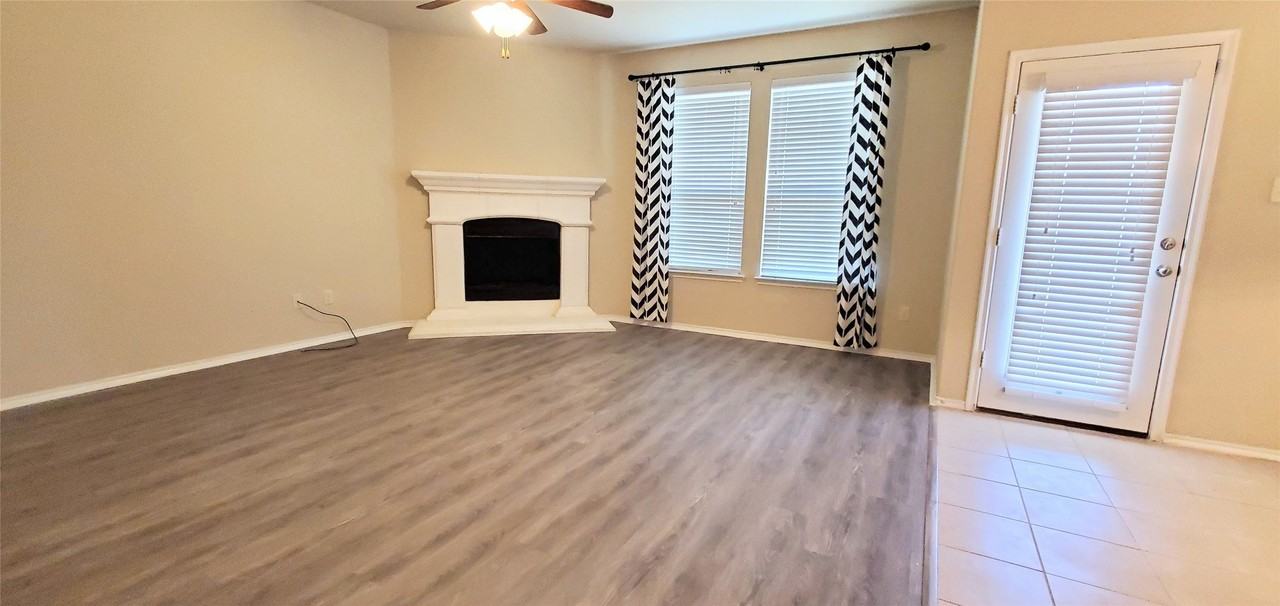 133 Oriole Dr - Photo 2 of 19