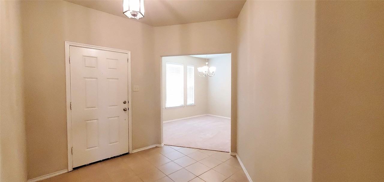 133 Oriole Dr - Photo 6 of 19