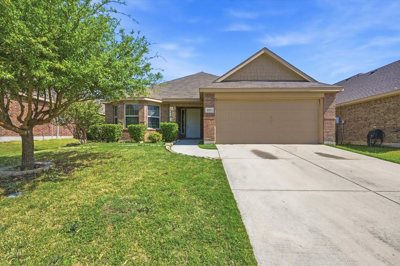2317 Scott Creek Dr - Photo 2 of 37