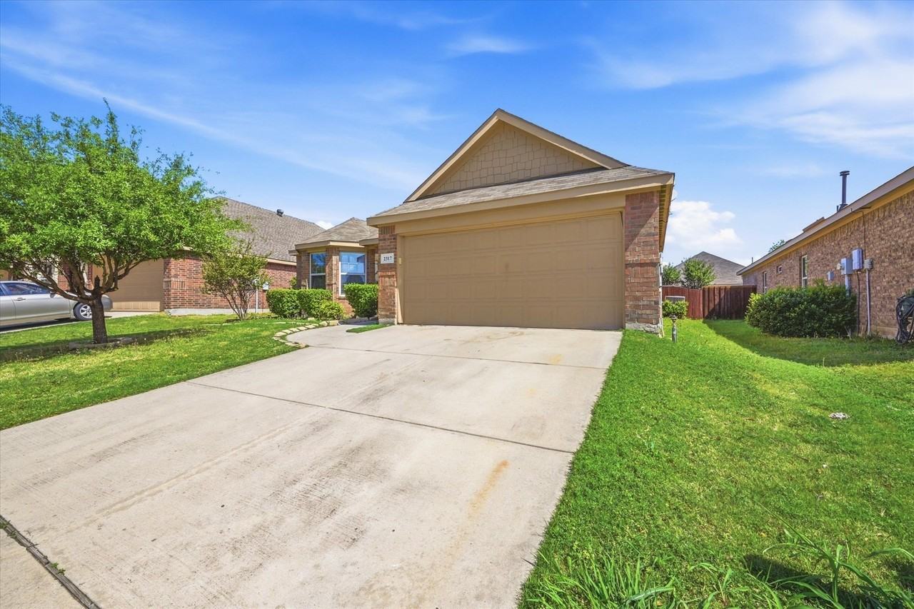 2317 Scott Creek Dr - Photo 3 of 37