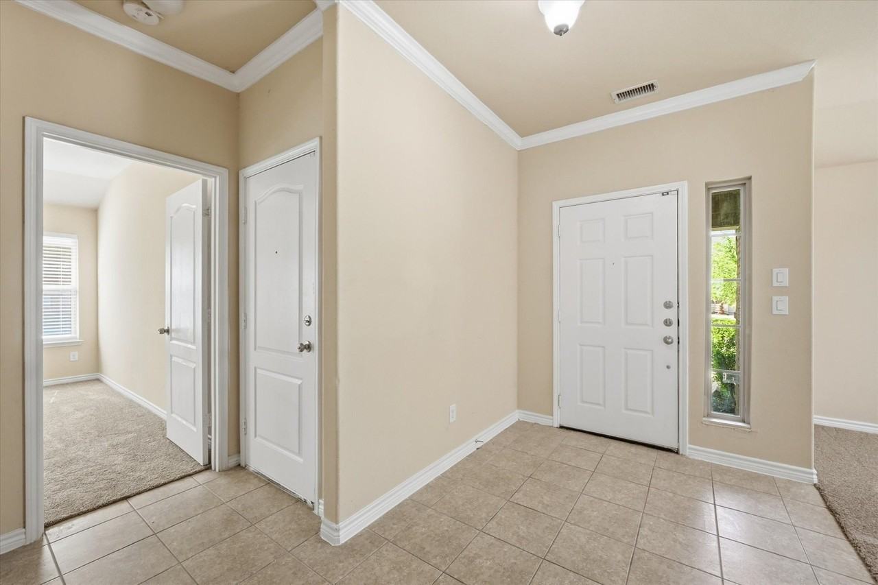 2317 Scott Creek Dr - Photo 4 of 37