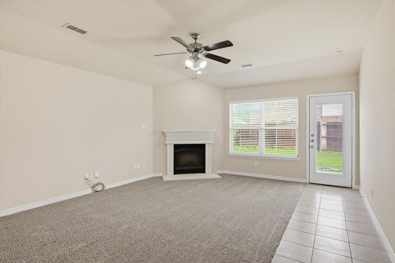 2317 Scott Creek Dr - Photo 6 of 37