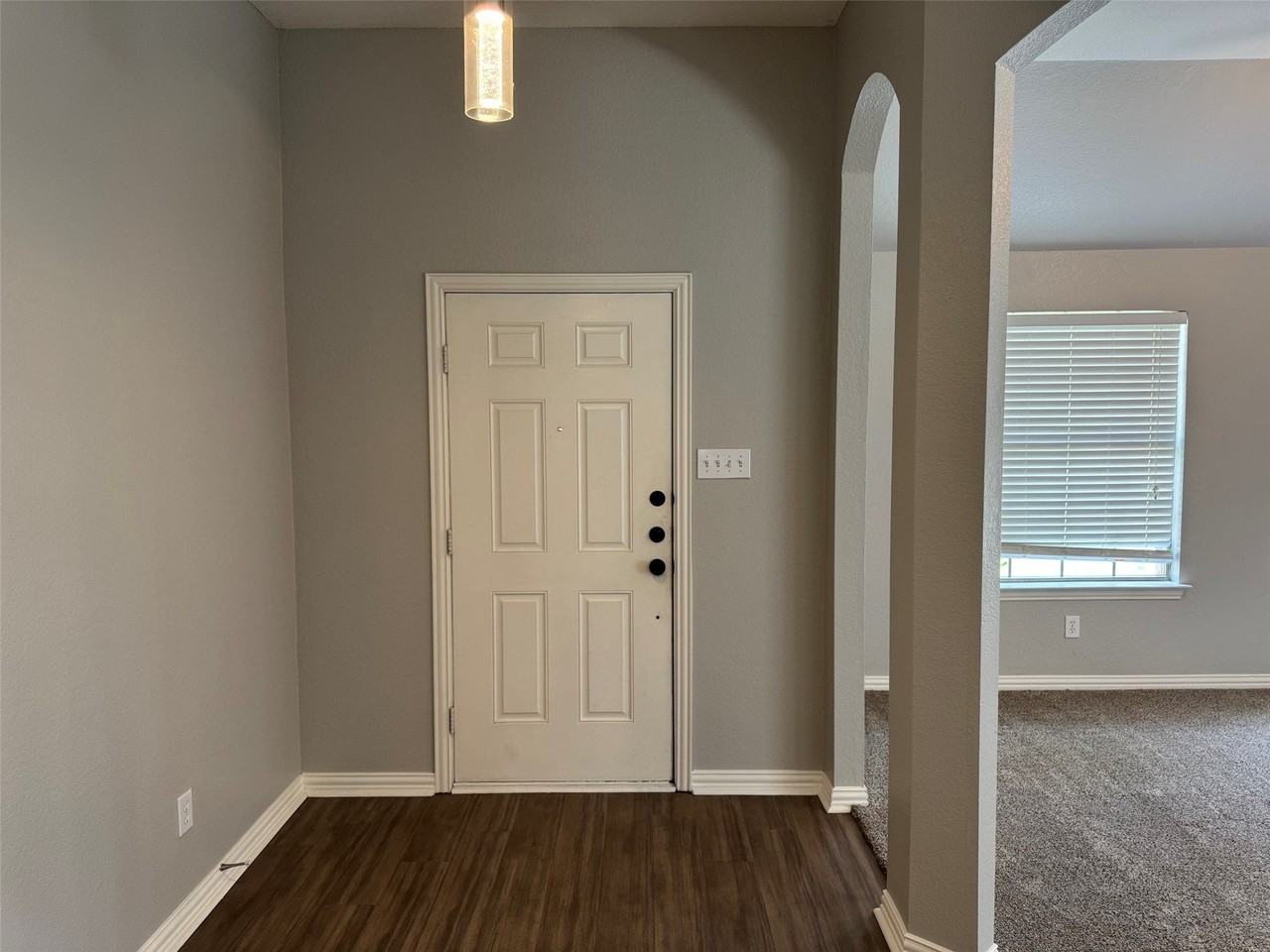 60 Kramer Ln - Photo 4 of 30