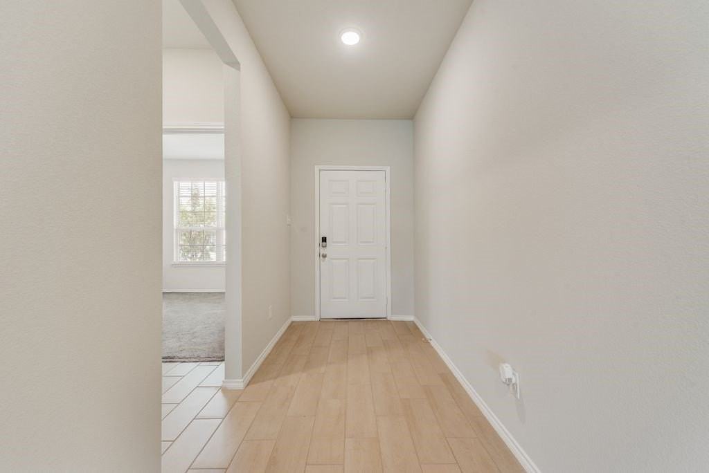3403 Western Trl - Photo 2 of 39