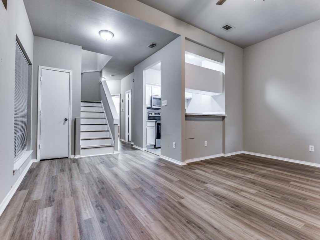3935 Pickett Pl - Photo 3 of 12