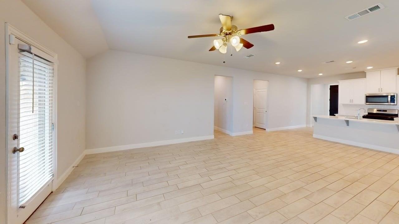 221 Santa Lucia Dr - Photo 6 of 22