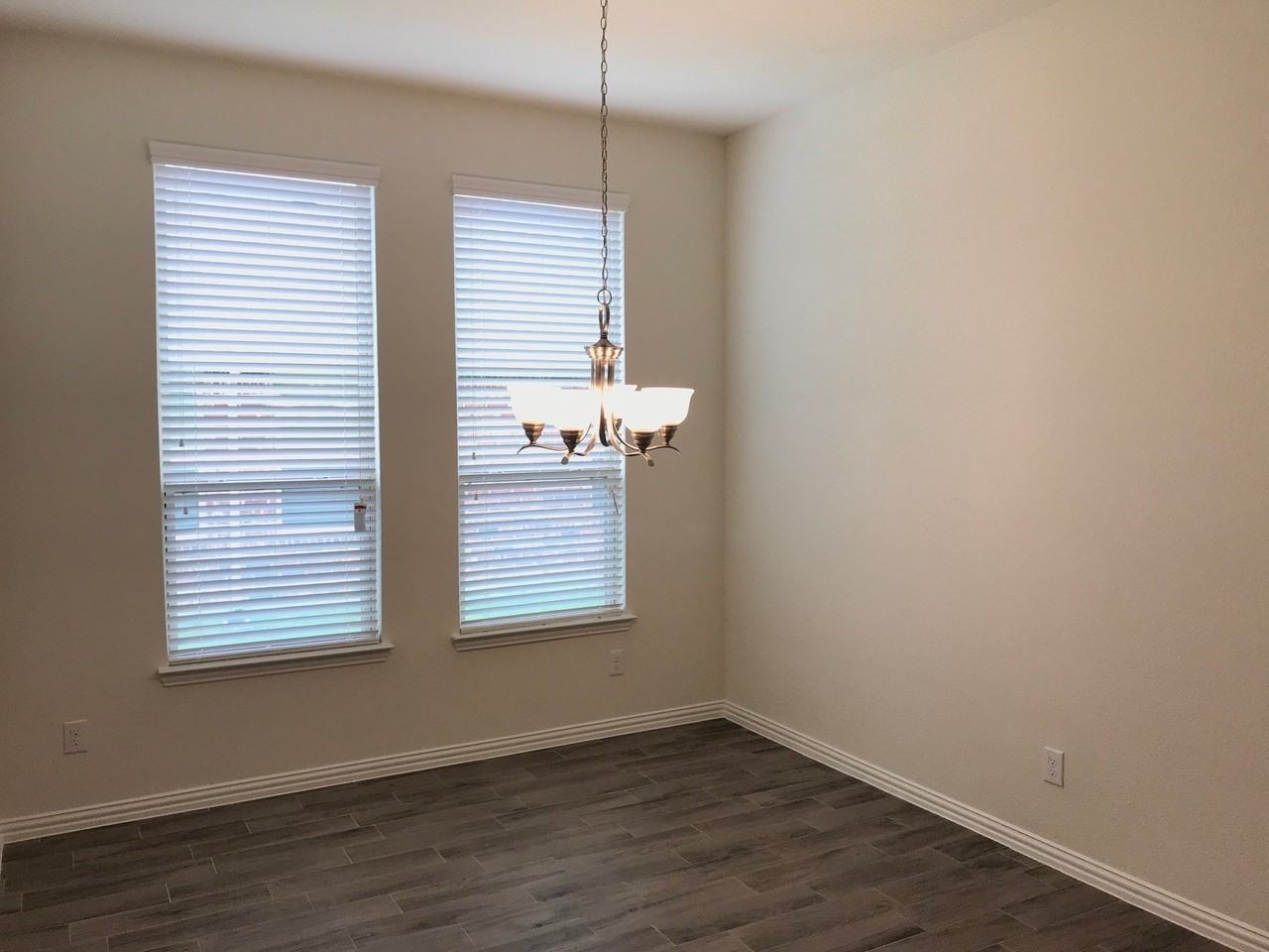 4532 Frost Ave - Photo 6 of 16