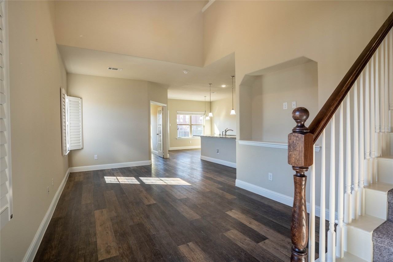 6819 Topaz Dr - Photo 2 of 19