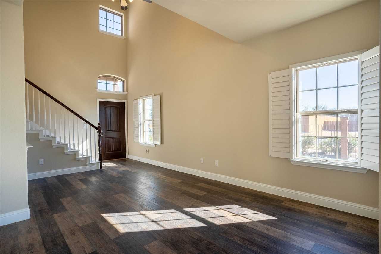 6819 Topaz Dr - Photo 3 of 19