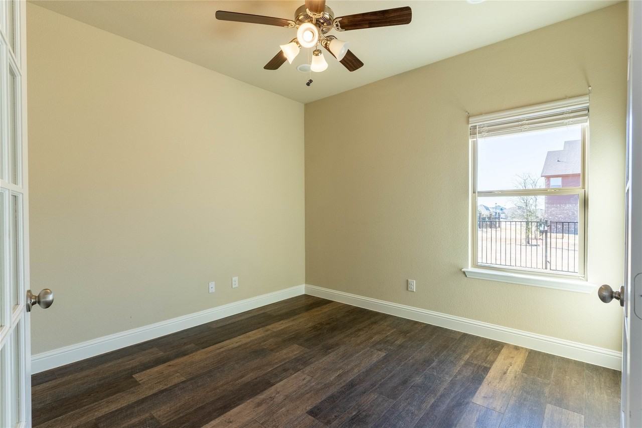6819 Topaz Dr - Photo 4 of 19