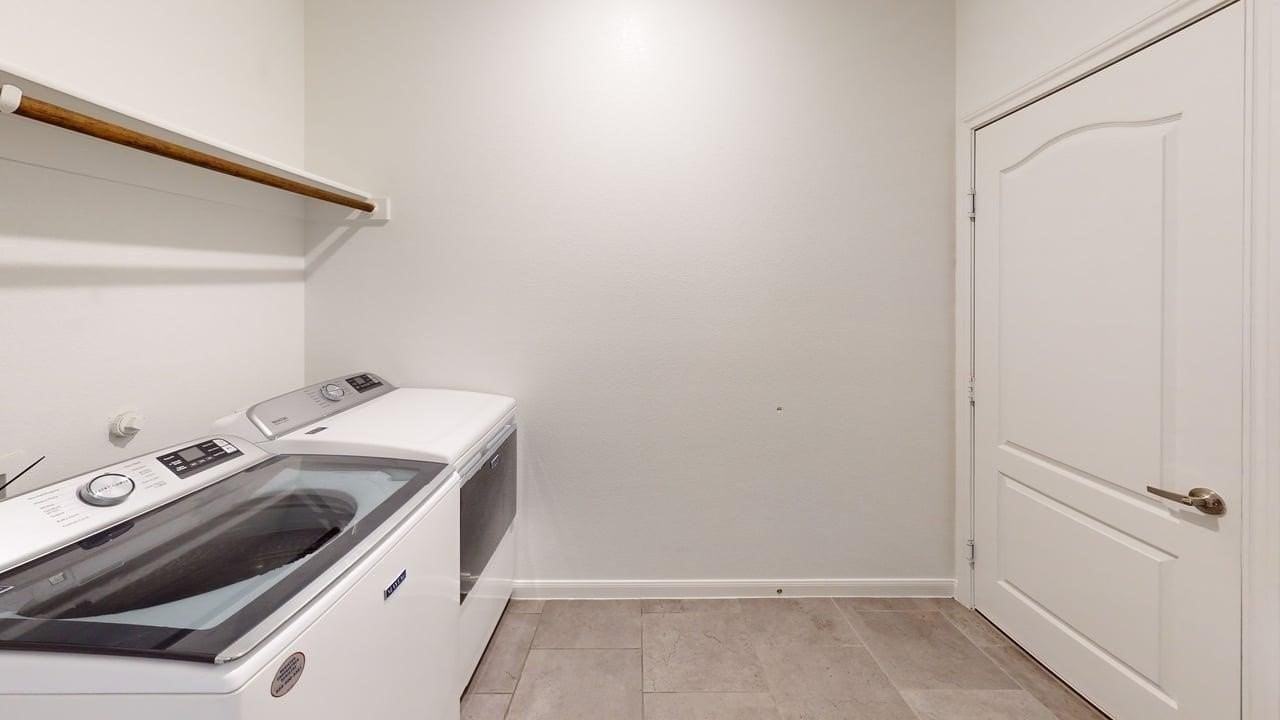 1016 Highberry Dr - Photo 6 of 21