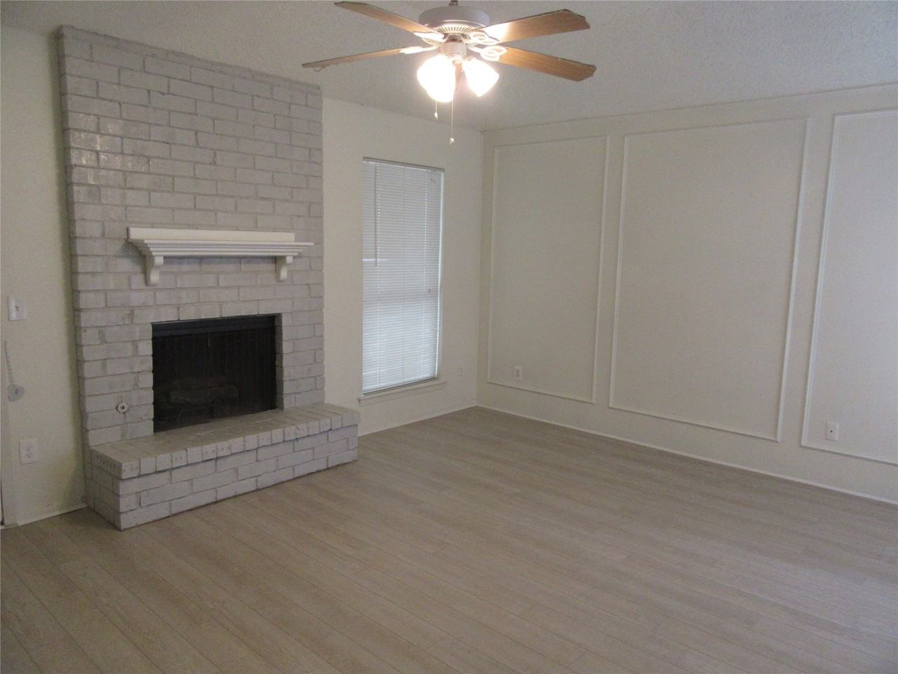1428 Camelia Dr - Photo 2 of 7
