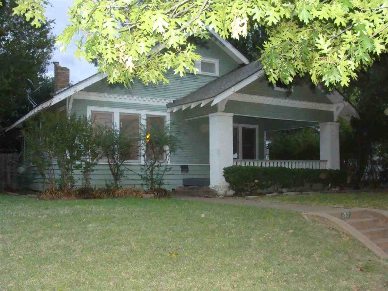 218 N Windomere Ave #B - Photo 2 of 9