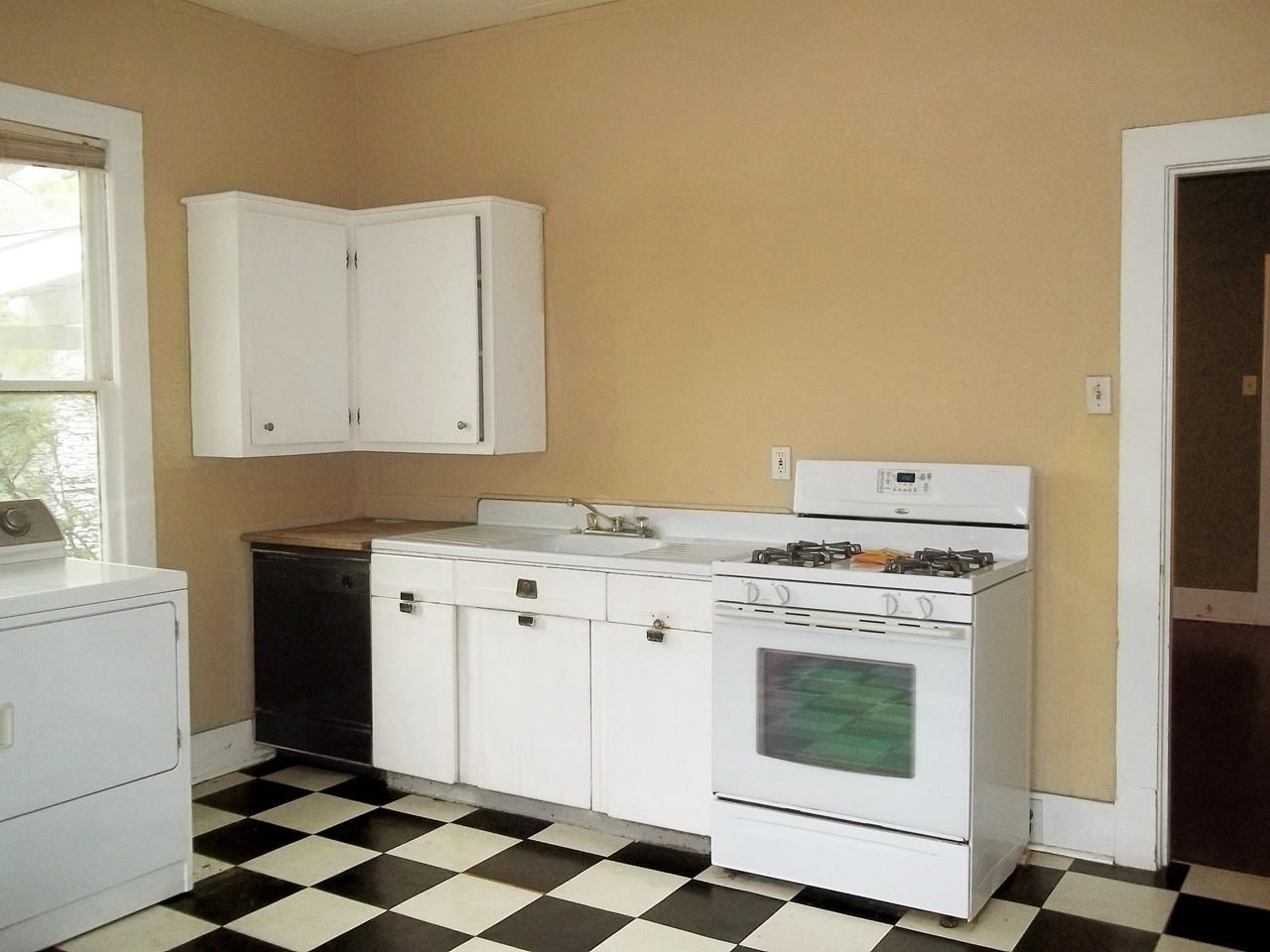 218 N Windomere Ave #B - Photo 5 of 9