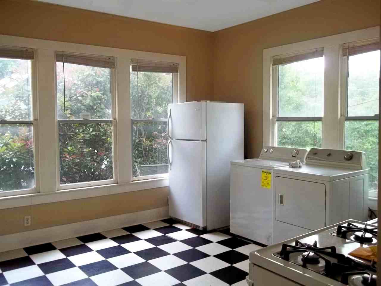 218 N Windomere Ave #B - Photo 6 of 9