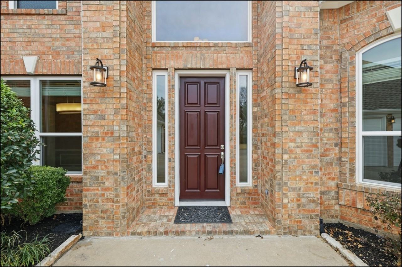 727 Ashleigh Ln - Photo 4 of 40