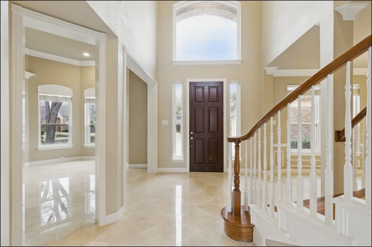 727 Ashleigh Ln - Photo 5 of 40