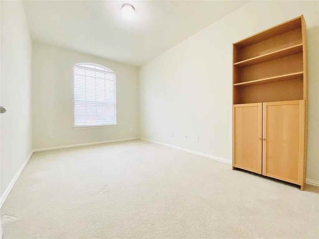 3416 Woodheights Ct - Photo 6 of 24