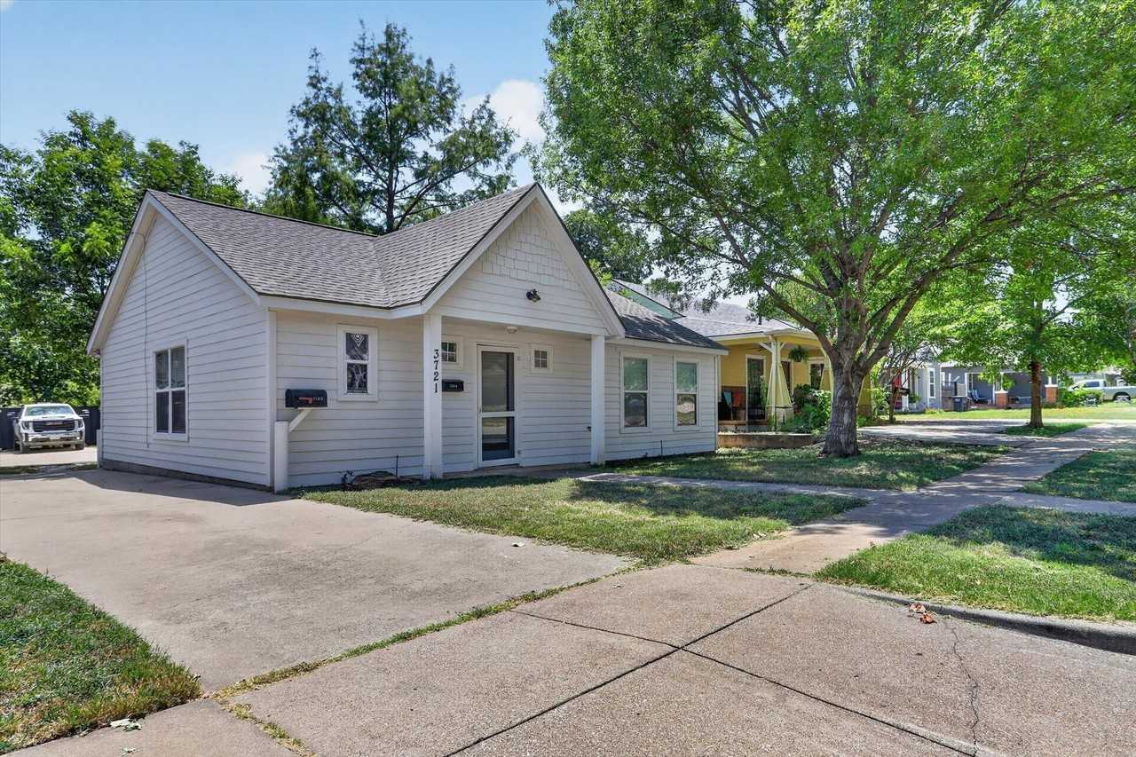 3721 El Campo Ave #A - Photo 2 of 22