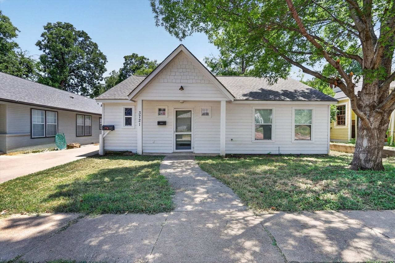 3721 El Campo Ave #A - Photo 3 of 22