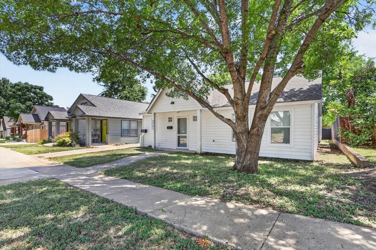 3721 El Campo Ave #A - Photo 4 of 22