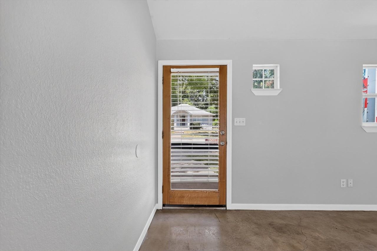 3721 El Campo Ave #A - Photo 5 of 22