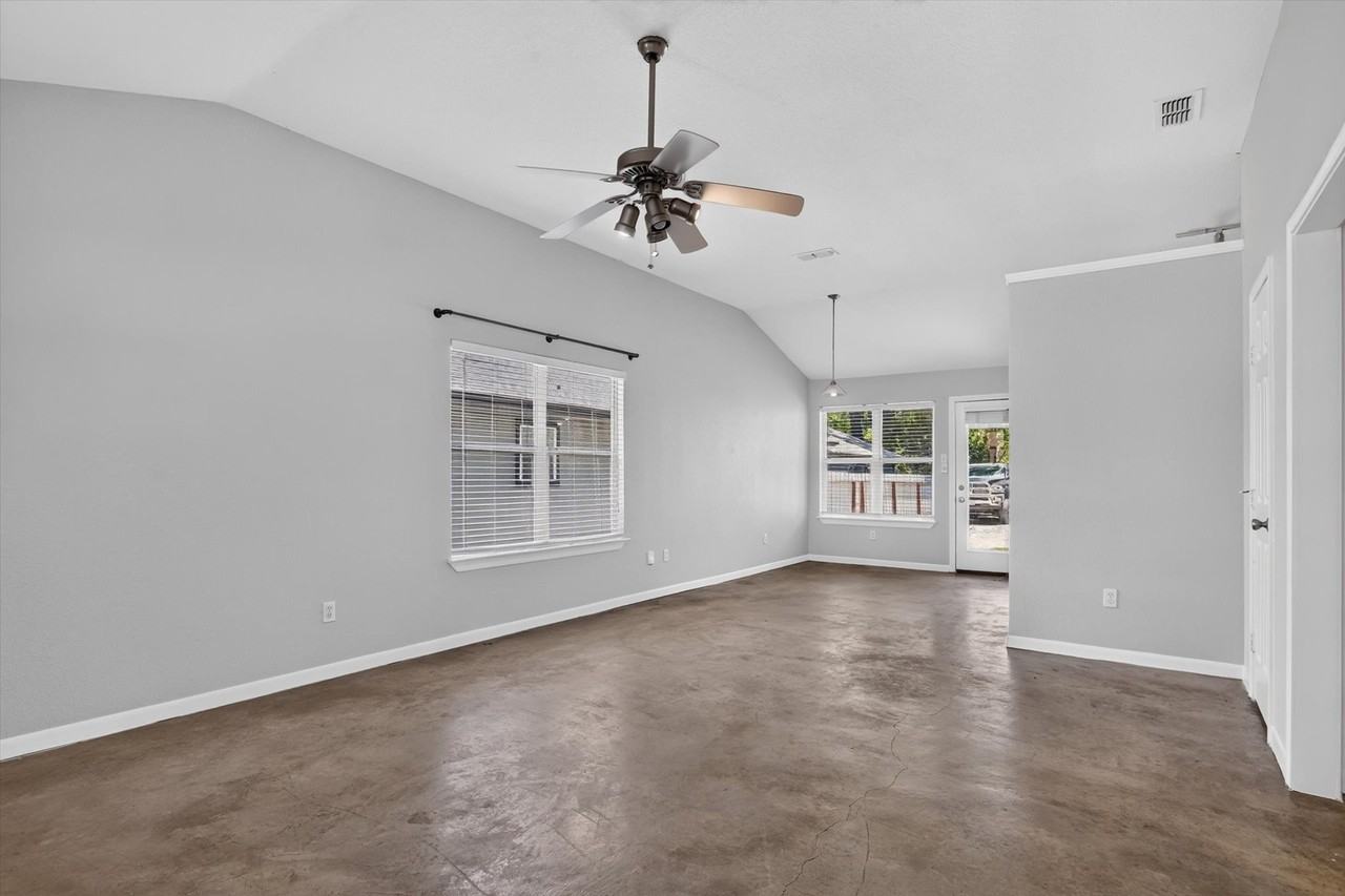 3721 El Campo Ave #A - Photo 6 of 22
