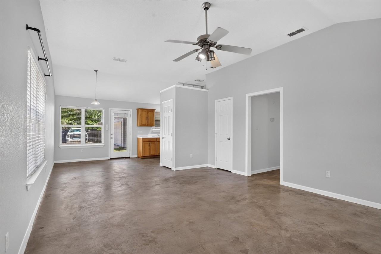 3721 El Campo Ave #A - Photo 7 of 22