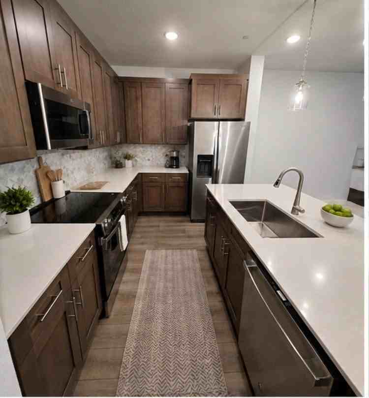 2402 Glacier Way - Photo 3 of 7