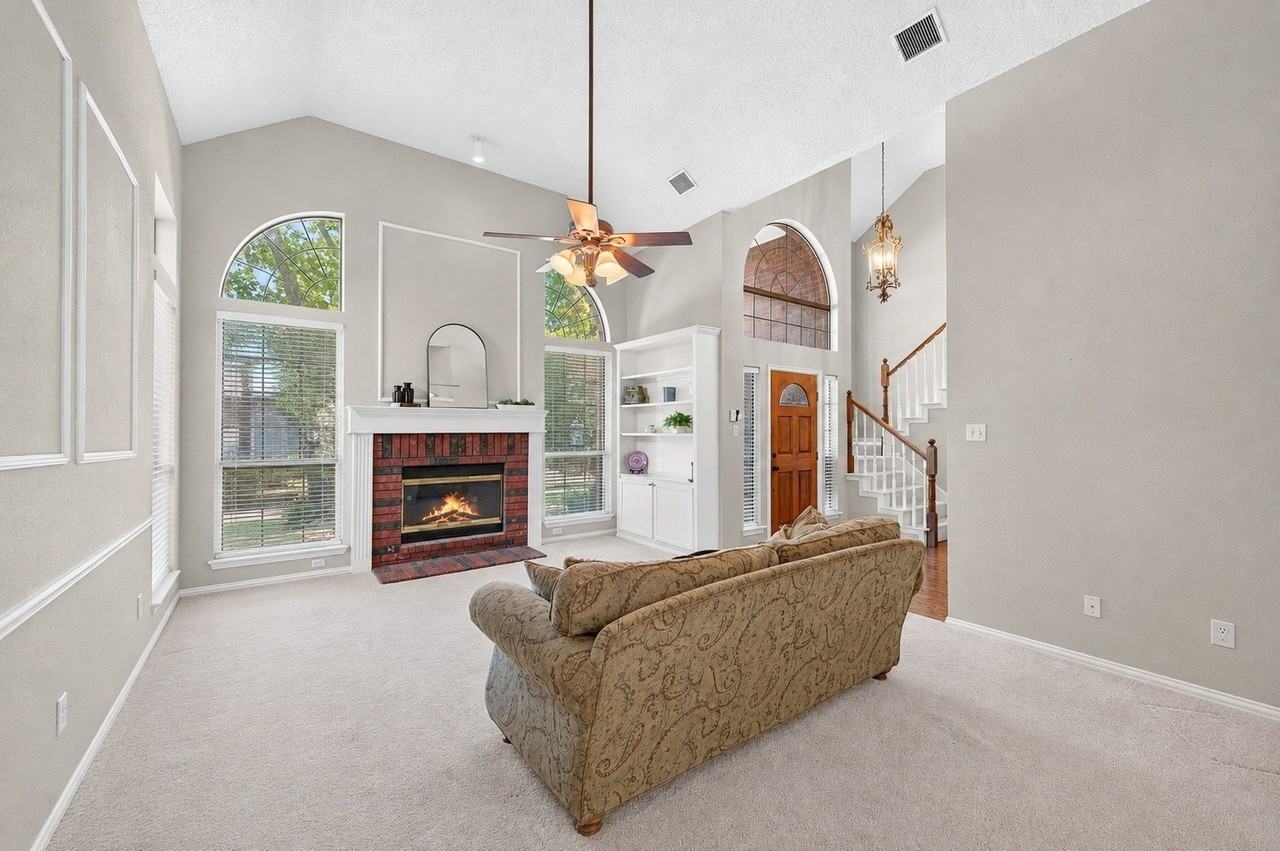 659 Allen Rd - Photo 5 of 36